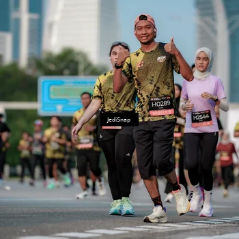 Runner Photo 6760775