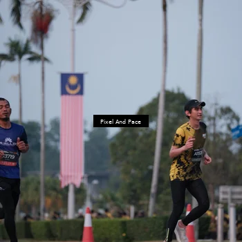 Runner Photo 6760784