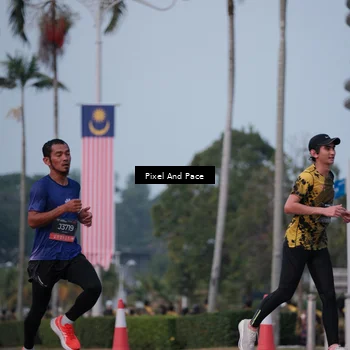 Runner Photo 6760789
