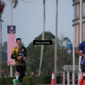 Runner Photo 6760799