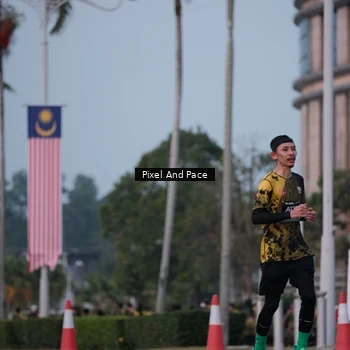 Runner Photo 6760811