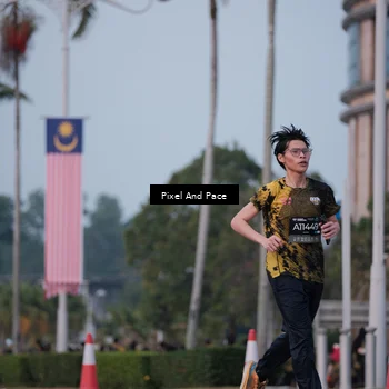 Runner Photo 6760842