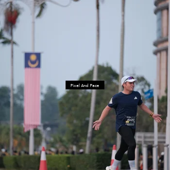 Runner Photo 6760843