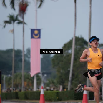 Runner Photo 6760845