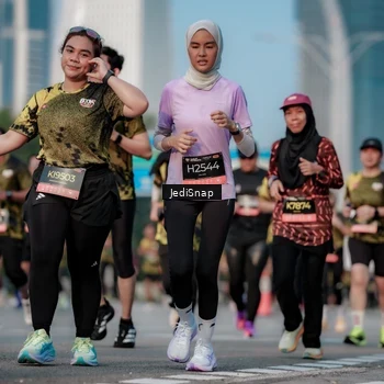 Runner Photo 6760848