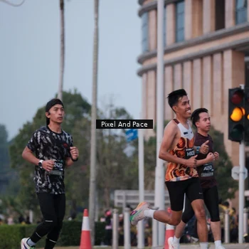 Runner Photo 6760855