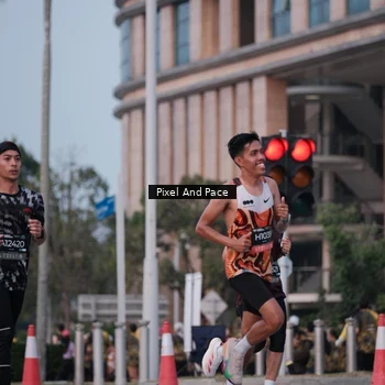 Runner Photo 6760858