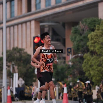 Runner Photo 6760859