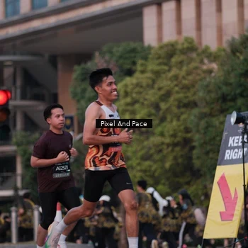 Runner Photo 6760864