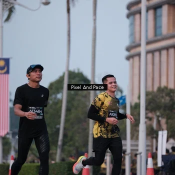 Runner Photo 6760873