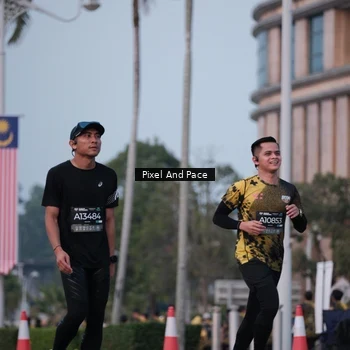 Runner Photo 6760877