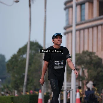 Runner Photo 6760891