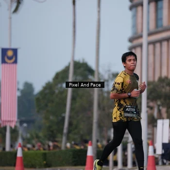 Runner Photo 6760918