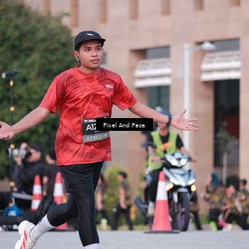 Runner Photo 6760937