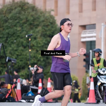 Runner Photo 6760948