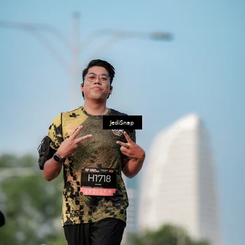 Runner Photo 6760991