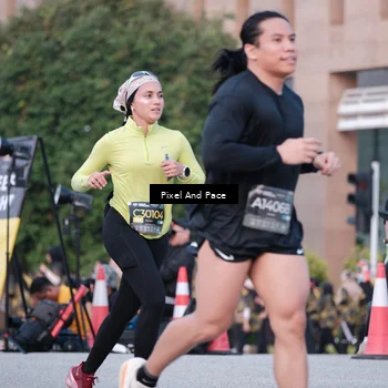Runner Photo 6760999