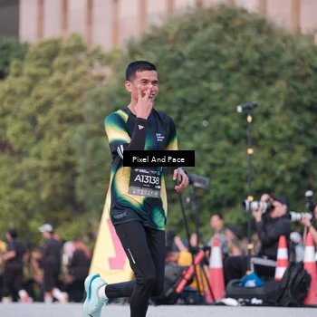 Runner Photo 6761102