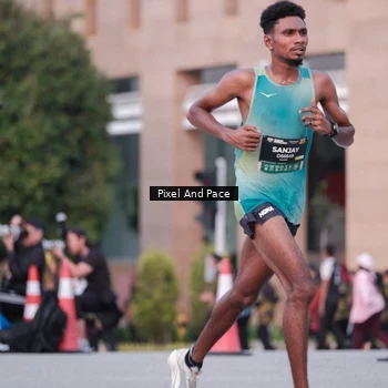 Runner Photo 6761201