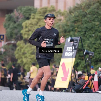 Runner Photo 6761437