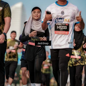 Runner Photo 6761635