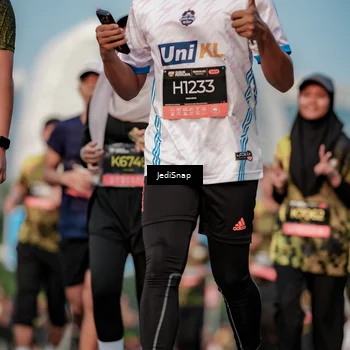 Runner Photo 6761646