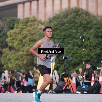 Runner Photo 6761869