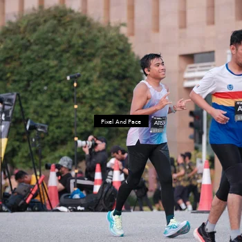 Runner Photo 6762002