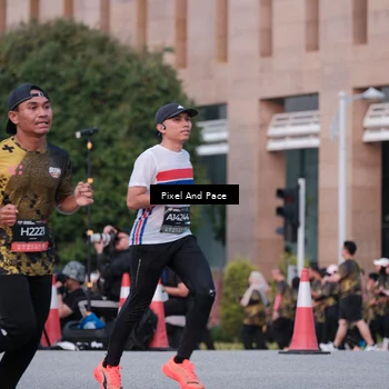 Runner Photo 6762082