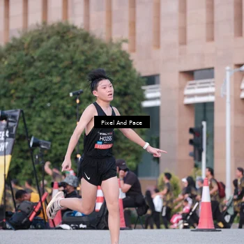 Runner Photo 6762085