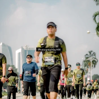 Runner Photo 6762102