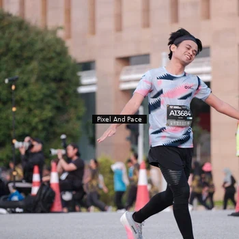 Runner Photo 6762144