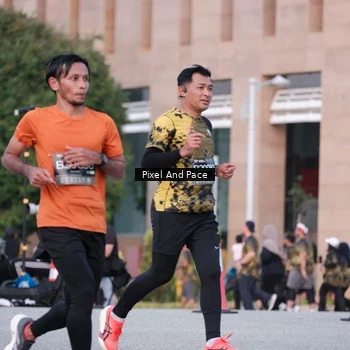 Runner Photo 6762165