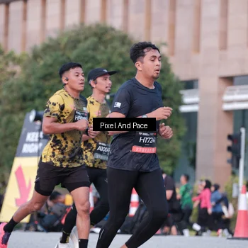 Runner Photo 6762210