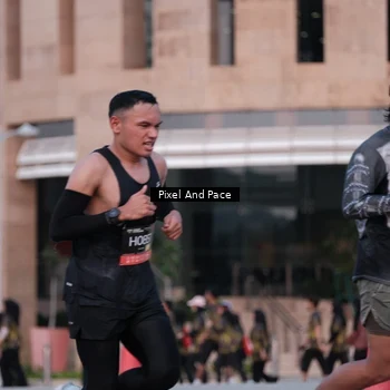 Runner Photo 6762307