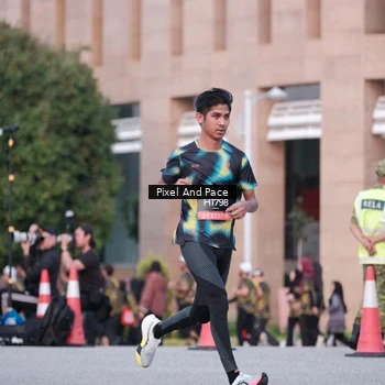 Runner Photo 6762322