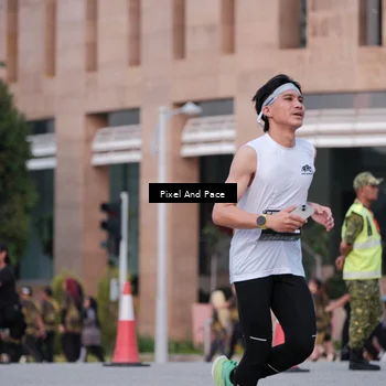 Runner Photo 6762330