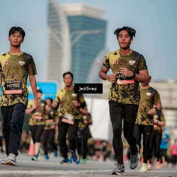 Runner Photo 6762352