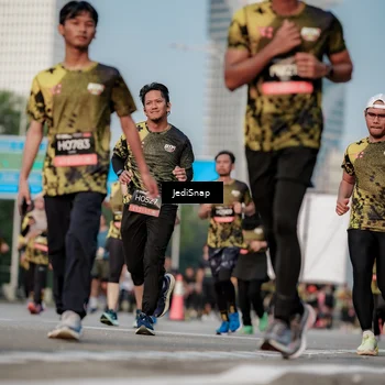 Runner Photo 6762481