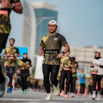 Runner Photo 6762803