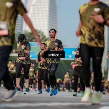 Runner Photo 6762816