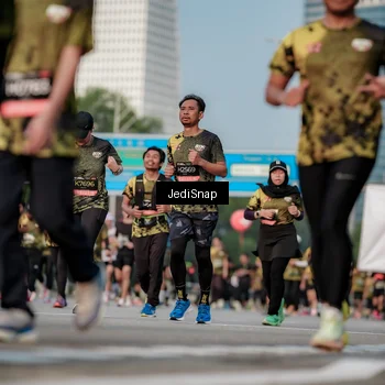 Runner Photo 6762819