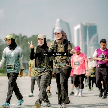 Runner Photo 6762846