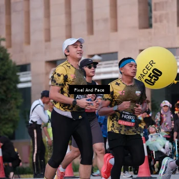 Runner Photo 6762873