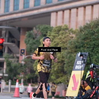 Runner Photo 6762913