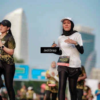 Runner Photo 6762931