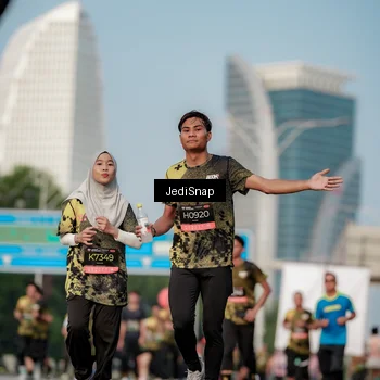 Runner Photo 6762939