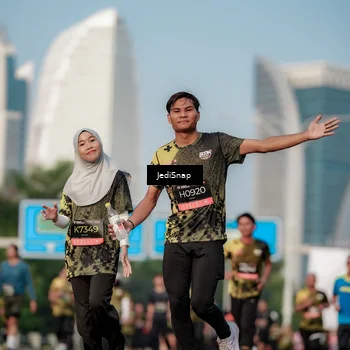 Runner Photo 6762975
