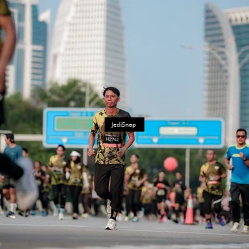 Runner Photo 6762984