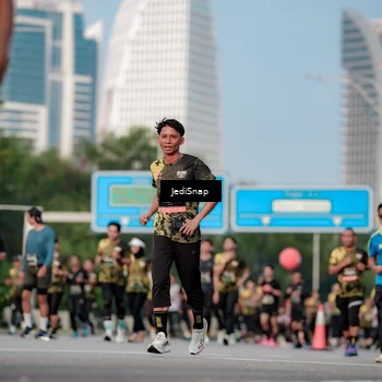 Runner Photo 6762996